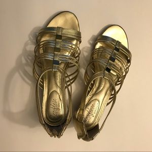 Dexflex Comfy Gold Wedge Sandals Women’s 7